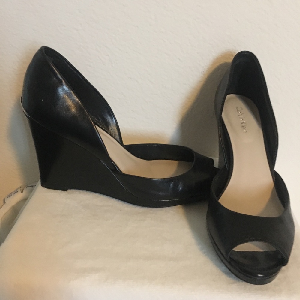 Calvin Klein Gabbie wedges Size 7.5 M